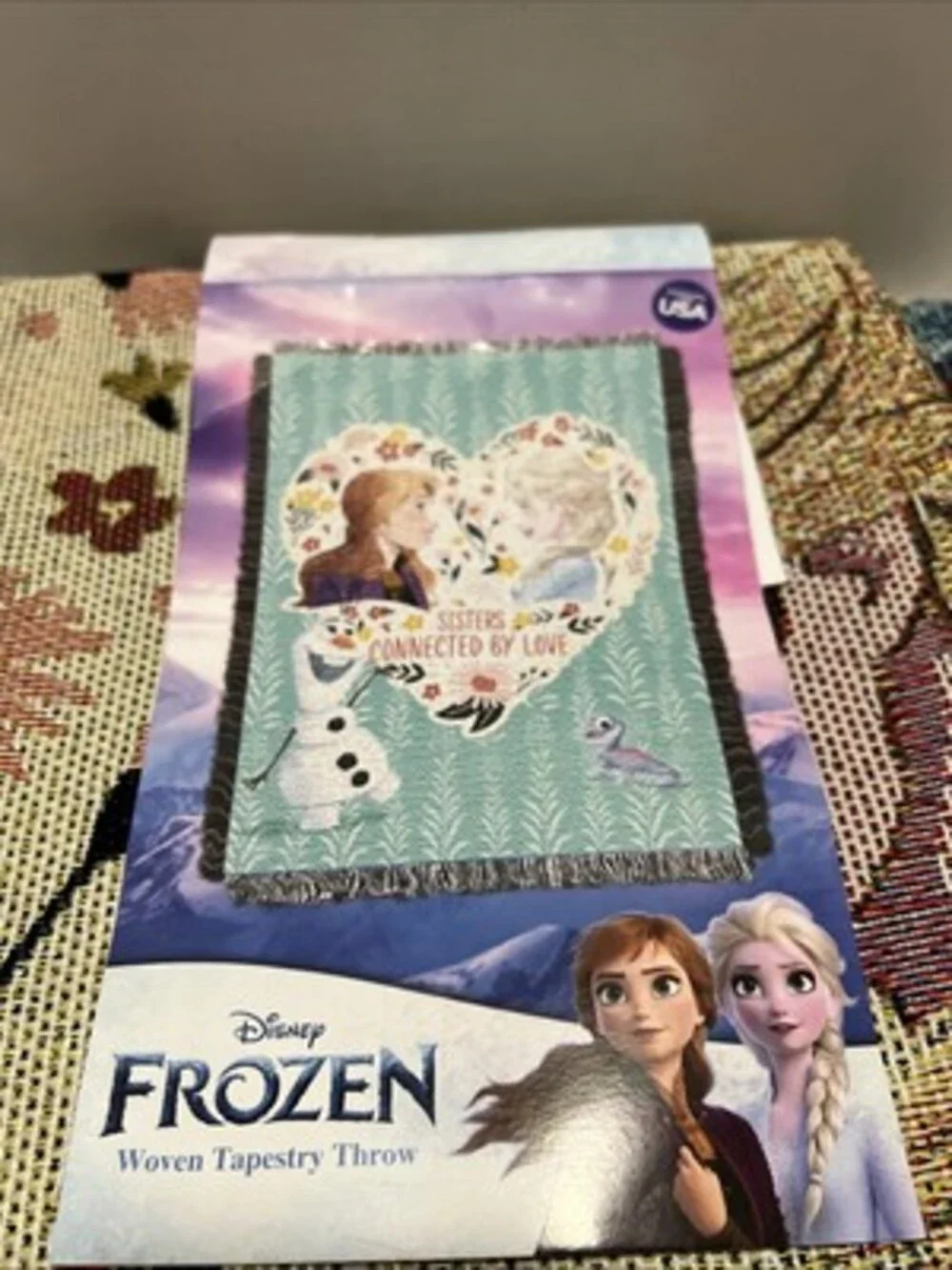 Disney Frozen Woven Tapestry Throw 48’’ X 60’’ Anna And Elsa Sister Love